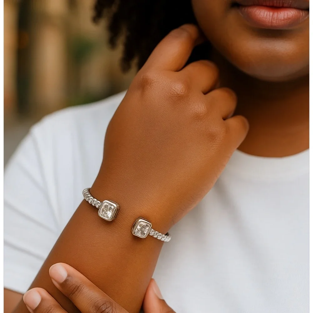 Elegant cable style bracelet stainless steel with clear Swarovski crystals NWT